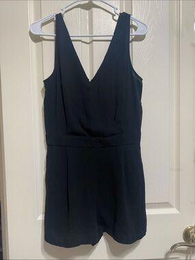 Black V-Neck Sleeveless Romper